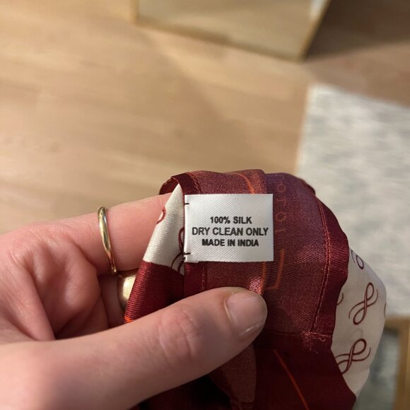 Red and Cream Silk Scarf - Picture 2 of 2